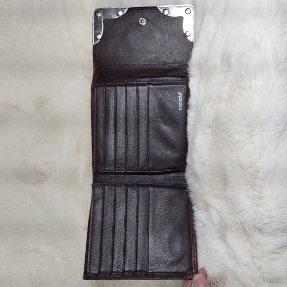 Capezio Croc Embossed Leather Wallet - Picture 4 of 6